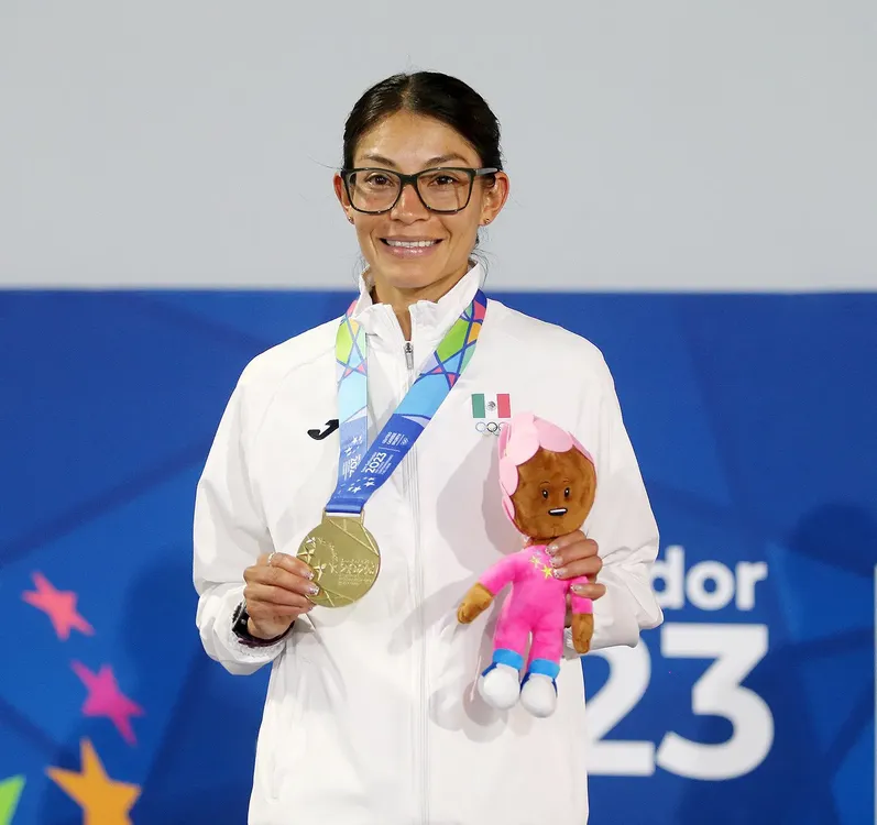 Laura Galván, La Gacela