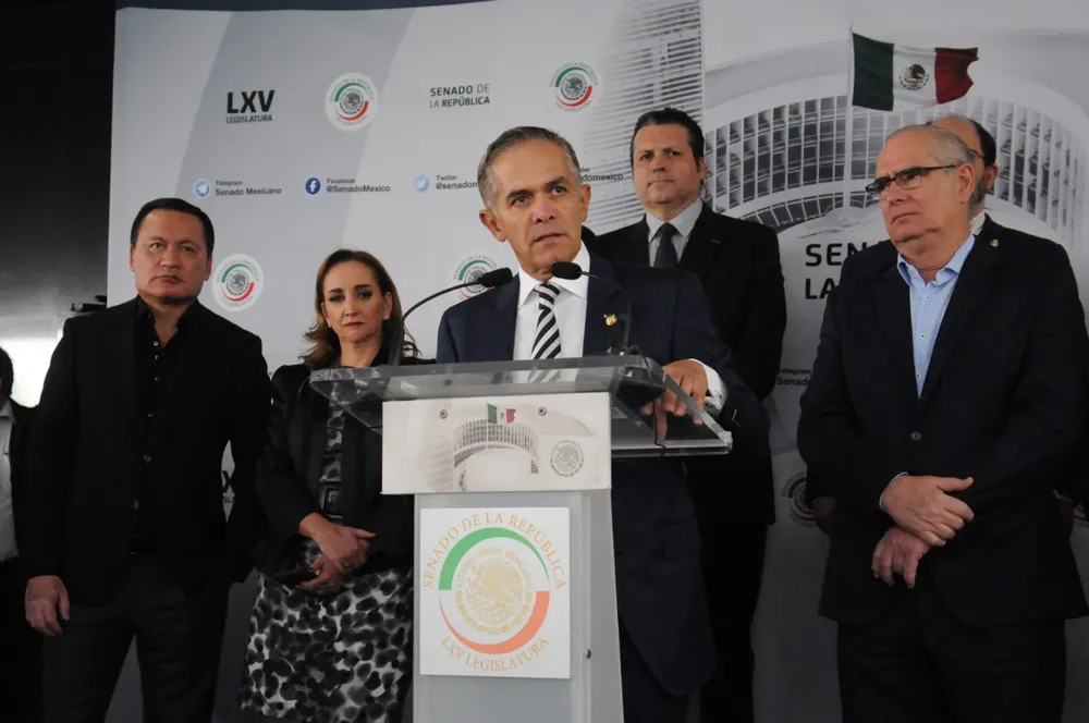 917077_Sesión-Senado-10_impreso-2048x1360