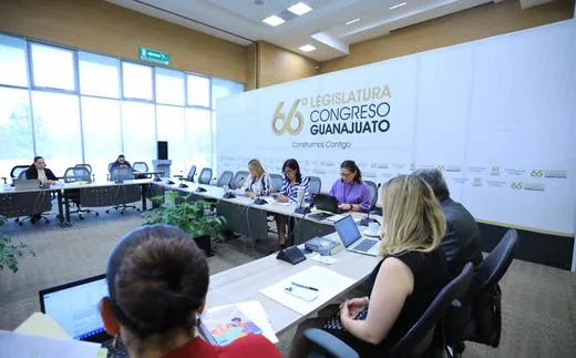 slide_WhatsApp_Image_2025-04-02_at_12.39.36_PM