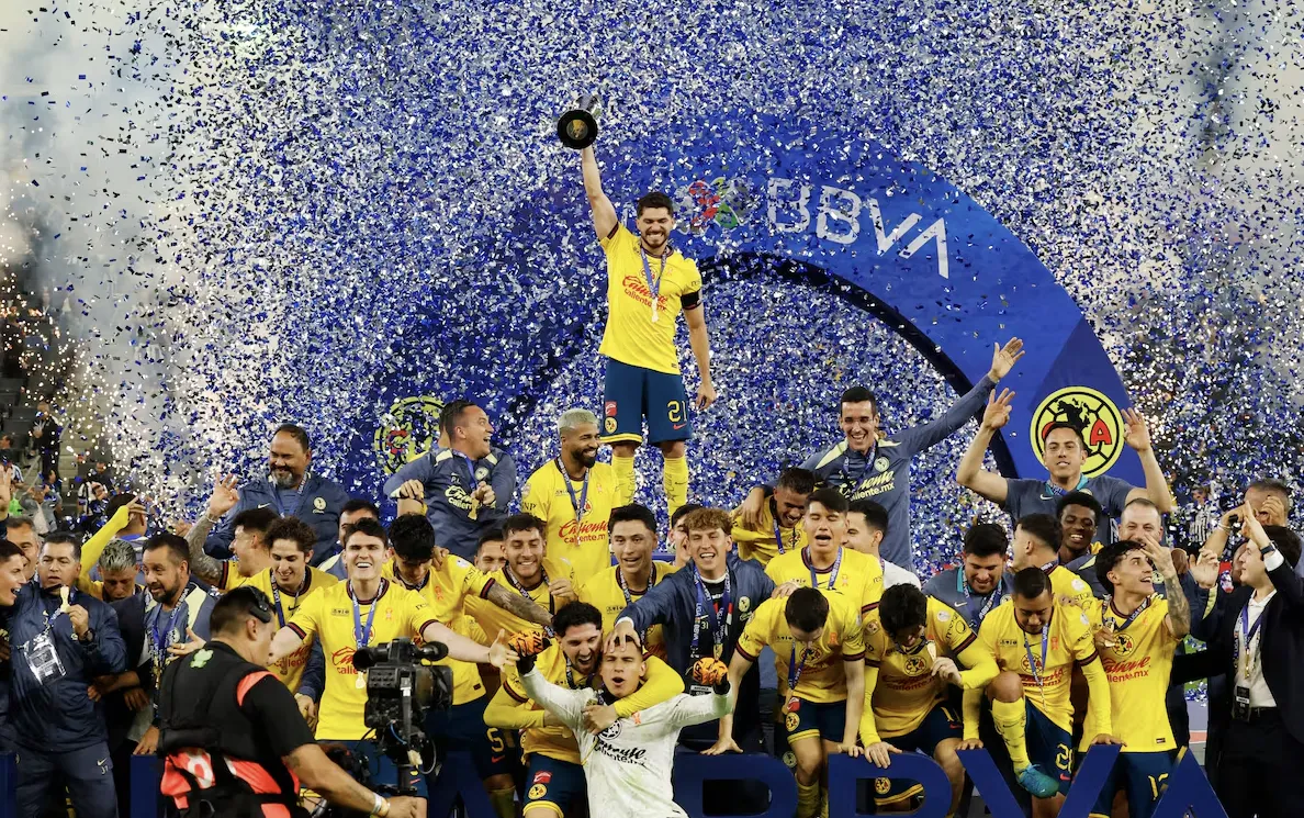 América Tricampeón