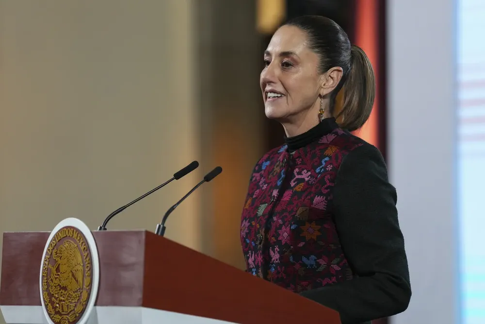 2025-01-08_Conferencia_de_prensa_matutina_-_Palacio_Nacional_03