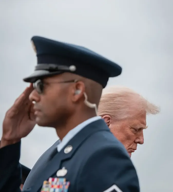 00dc-cartels-01-whpg-superJumbo copia