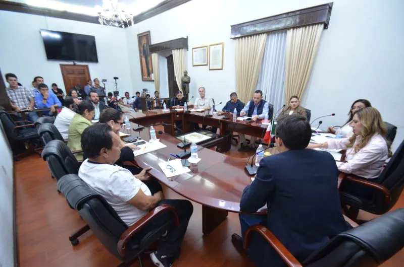 Melanie en sesión de Ayuntamiento