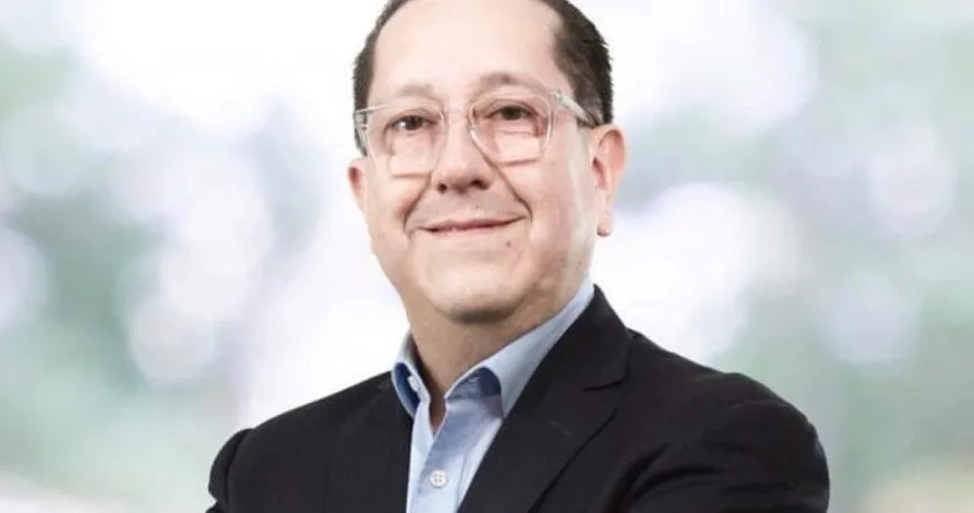 DOCTOR-GABRIEL-893x470