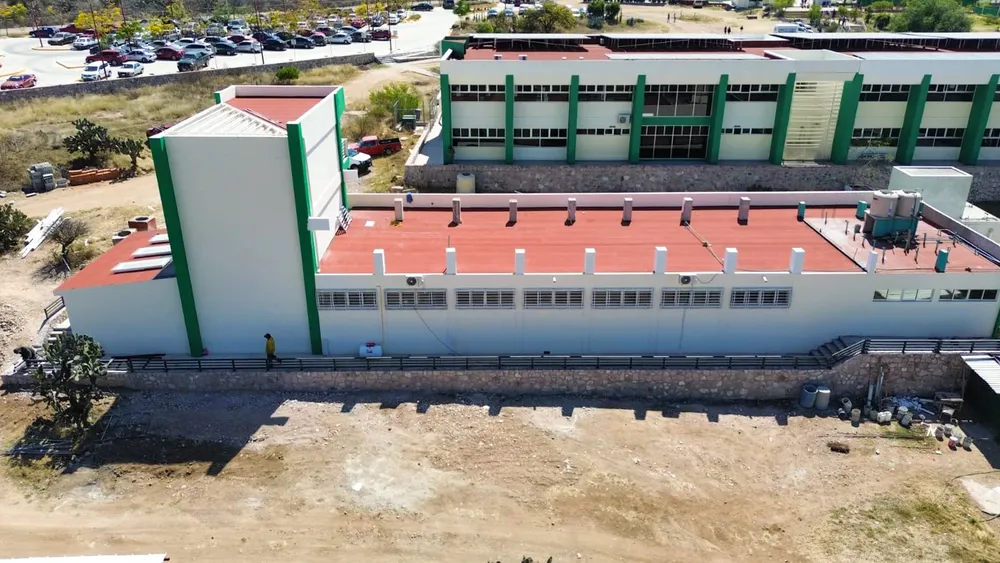 1.-Construye-SOP-laboratorio-de-vitivinicultura-en-la-Universidad-Tecnologica-de-San-Miguel-de-Allende