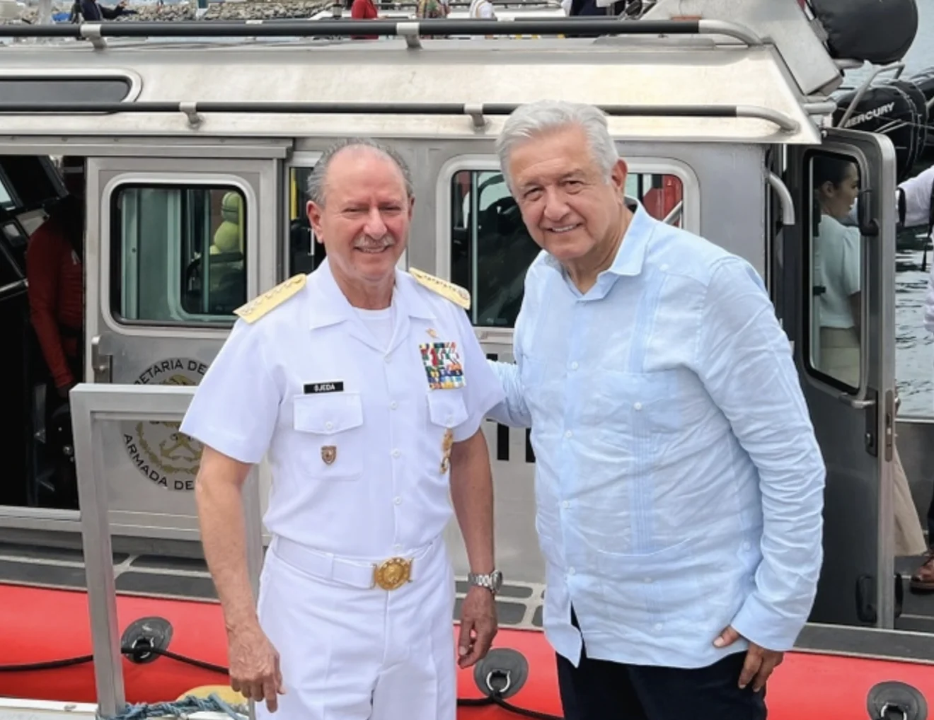 AMLO y SEMAR