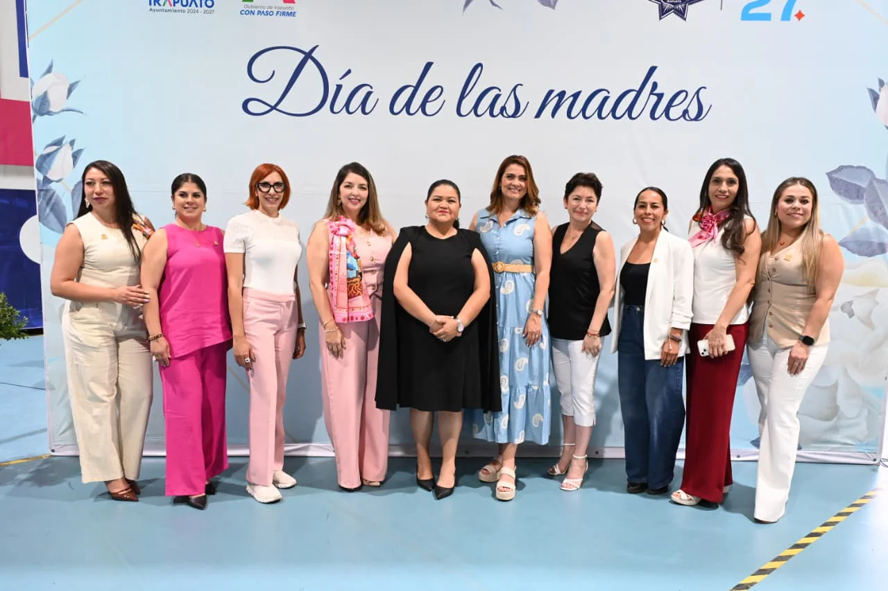 RECONOCEN A MADRES DE FAMILIA DE LA SECRETARÍA DE SEGURIDAD CIUDADANA (3)