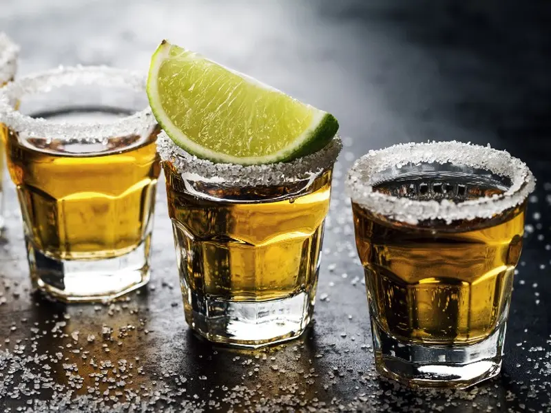 tequila-falso