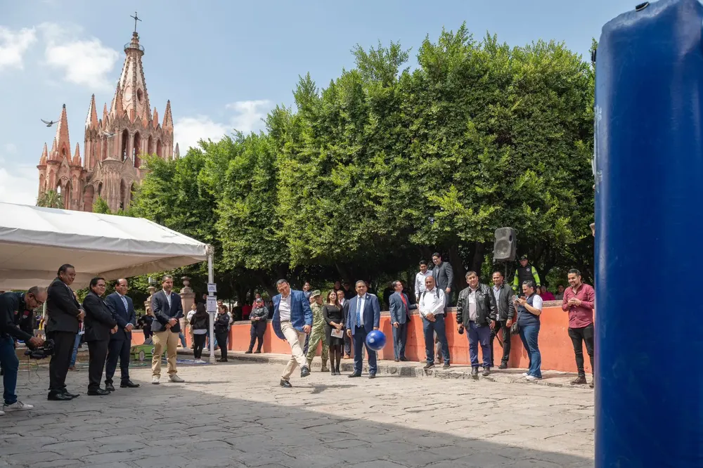 66d2af_a82fb0daa9144422a1dd0e041f34f42a~mv2