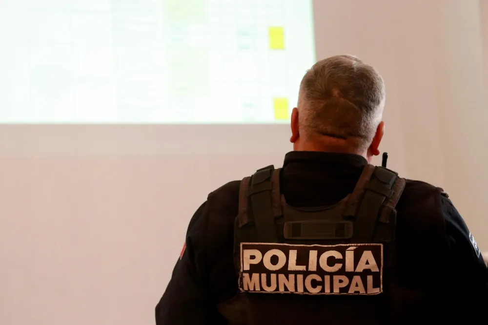 policía