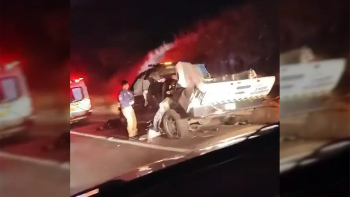 patrulla-tras-choque-de-camion-en-guanajuato