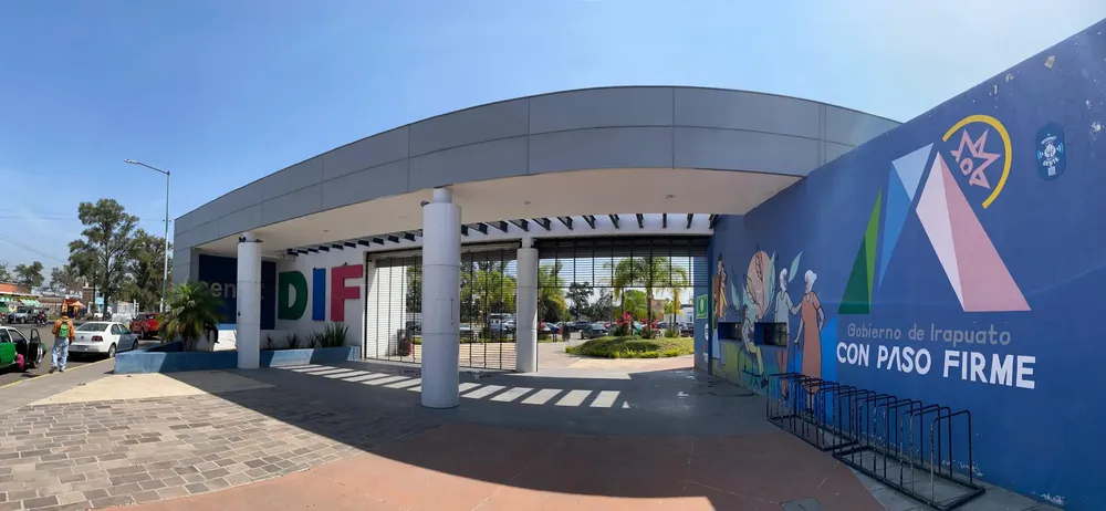 INSTALA-DIF-IRAPUATO-CENTROS-DE-ACOPIO-PARA-APOYAR-A-FAMILIAS-EN-VERACRUZ-Imagen-1-scaled