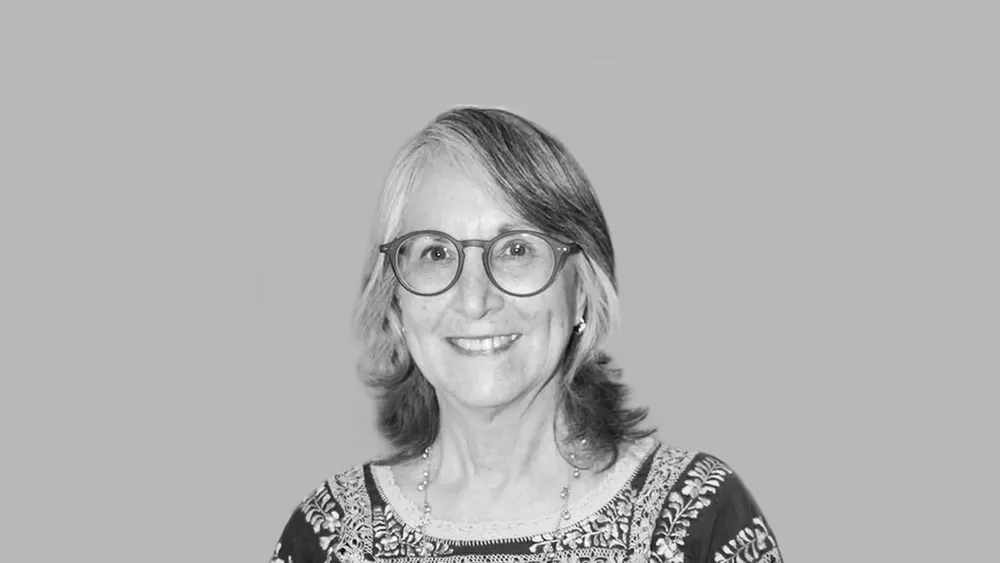 T02E12Julieta-Fierro-bn