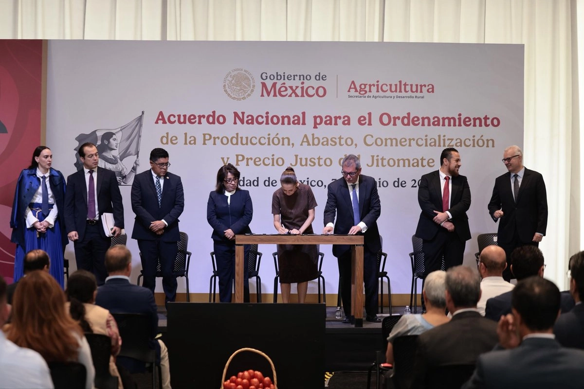 Firma presidenta