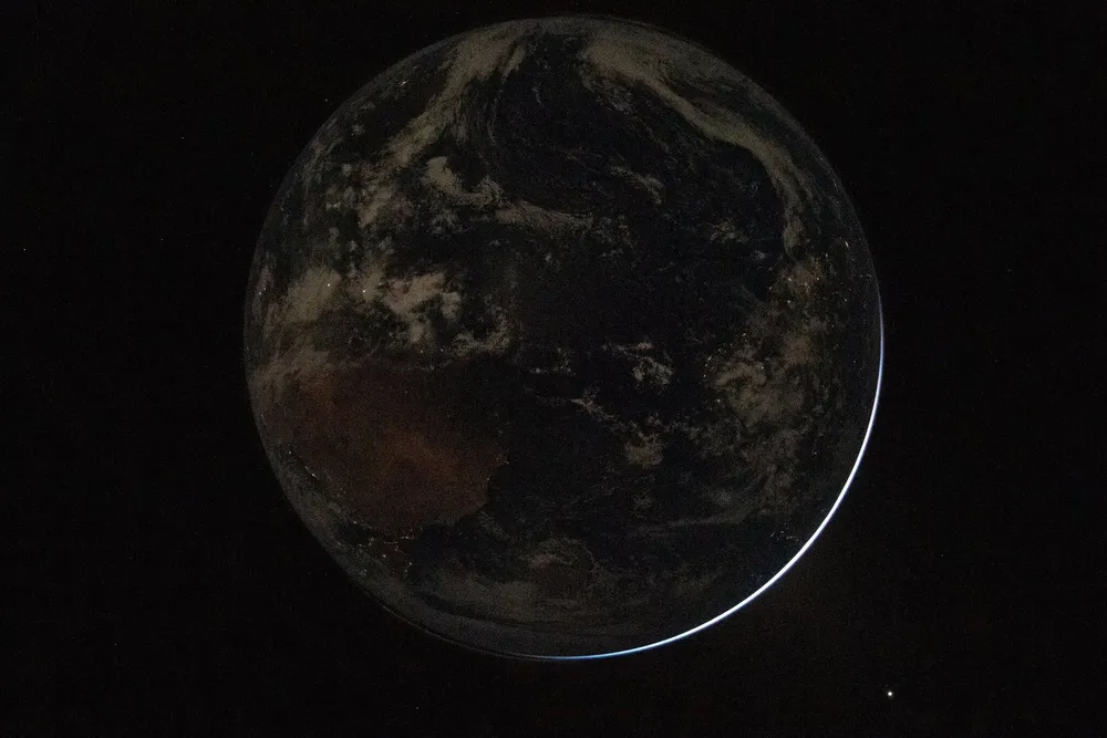 03HS-moon-daily-new-01-zjwk-superJumbo