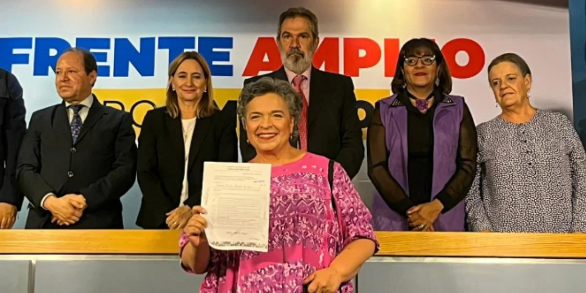 beatriz-paredes-registro_64a72009efdfc