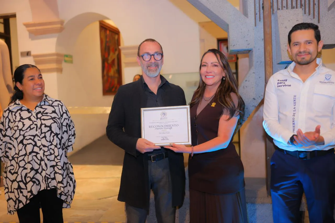 WhatsApp Image 2025-11-19 at 16.20.00