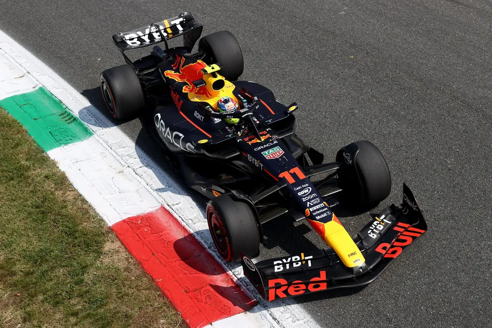 Checo-Perez-es-segundo-en-el-Gran-Premio-de-Italia-Verstappen-logra-10-victorias-consecutivas