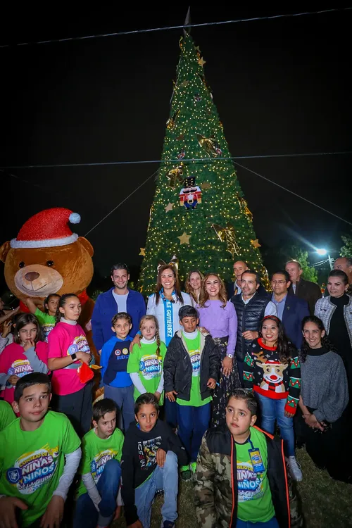 20251201195648_078A8721