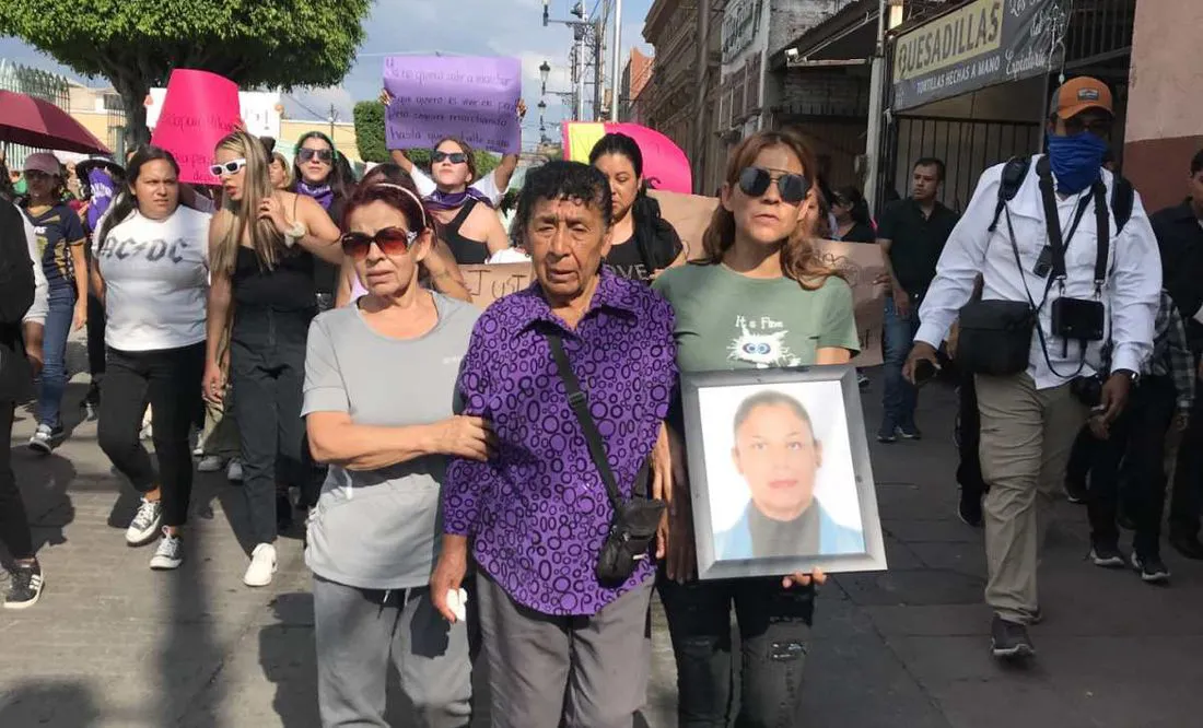 madre de Monserrat marcha