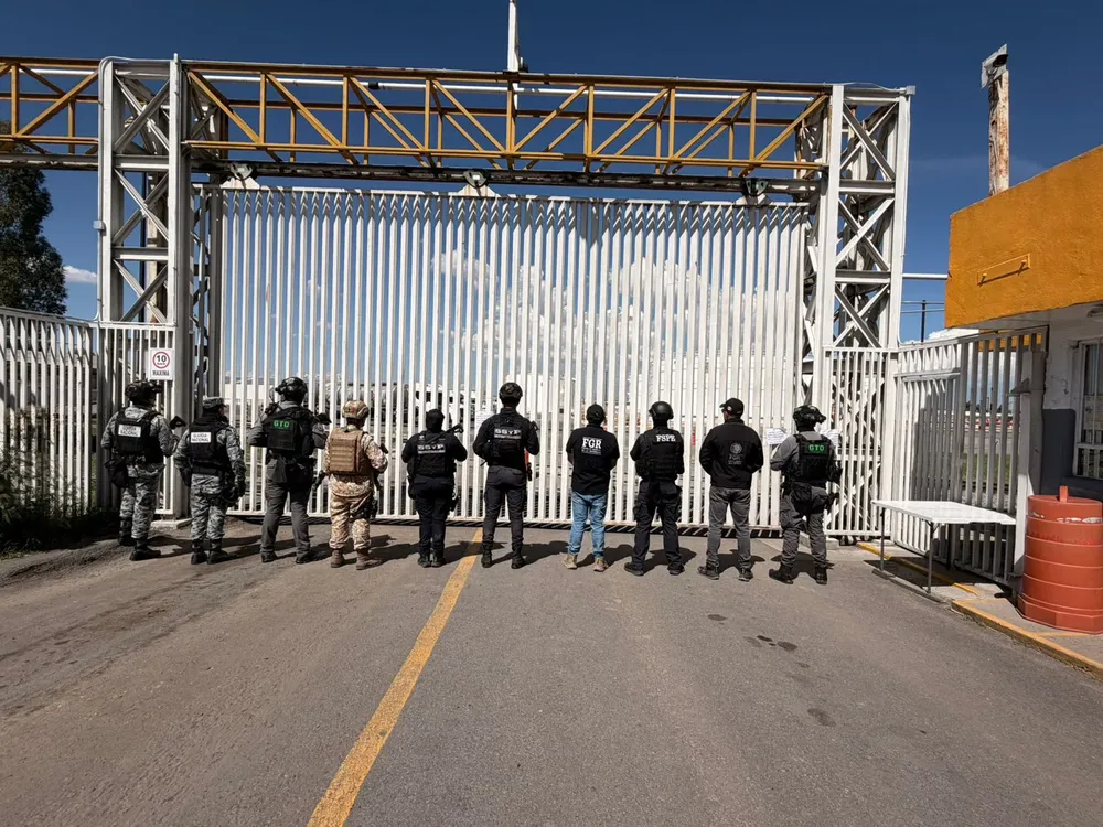 Aseguran-autoridades-federales-y-estatales-59-millones-de-presunto-hidrocarburo-en-San-Jose-de-Iturbide-04