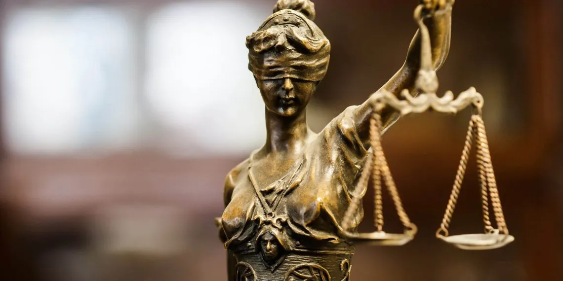 Dama-de-la-justicia02-scaled-1-1140x570