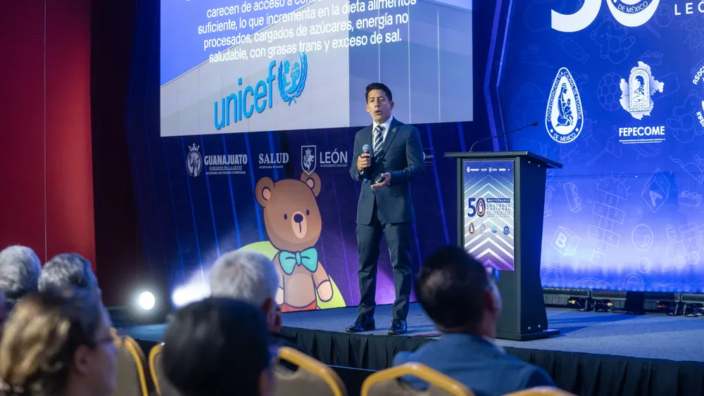 32025-10-10 Ponencia Pediatria Dr Juan Carlos MontesinosLRX09142