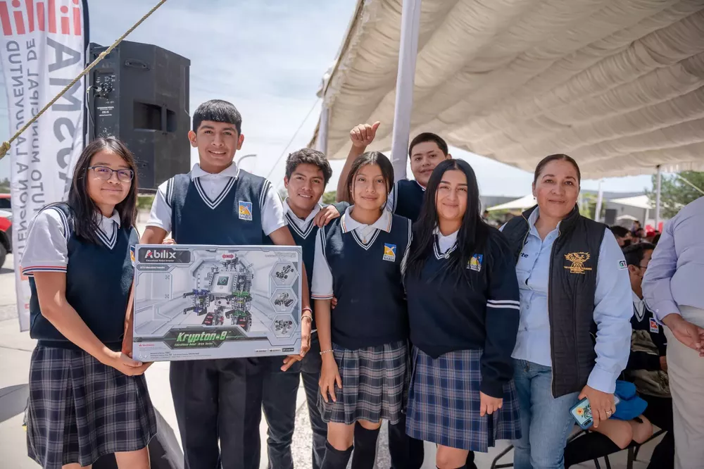 66d2af_87eec2c2b3fd4445a6774d464be56199~mv2