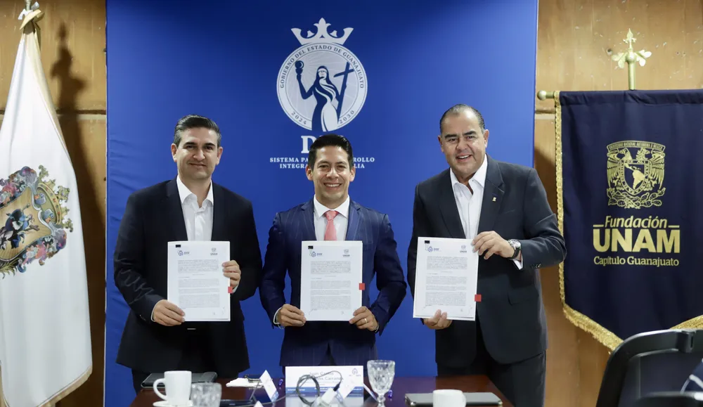 FIRMA DE CONVENIO DIF ESTATAL Y UNAM