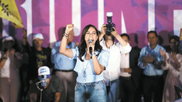 festejo_libia_denisse_muxozcuartoscuro.jpg_690392842