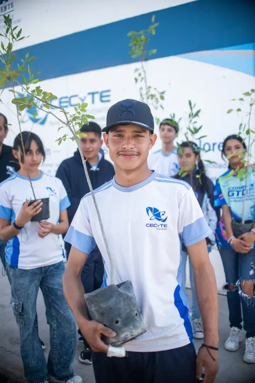 WhatsApp Image 2025-10-21 at 14.30.05 (1)