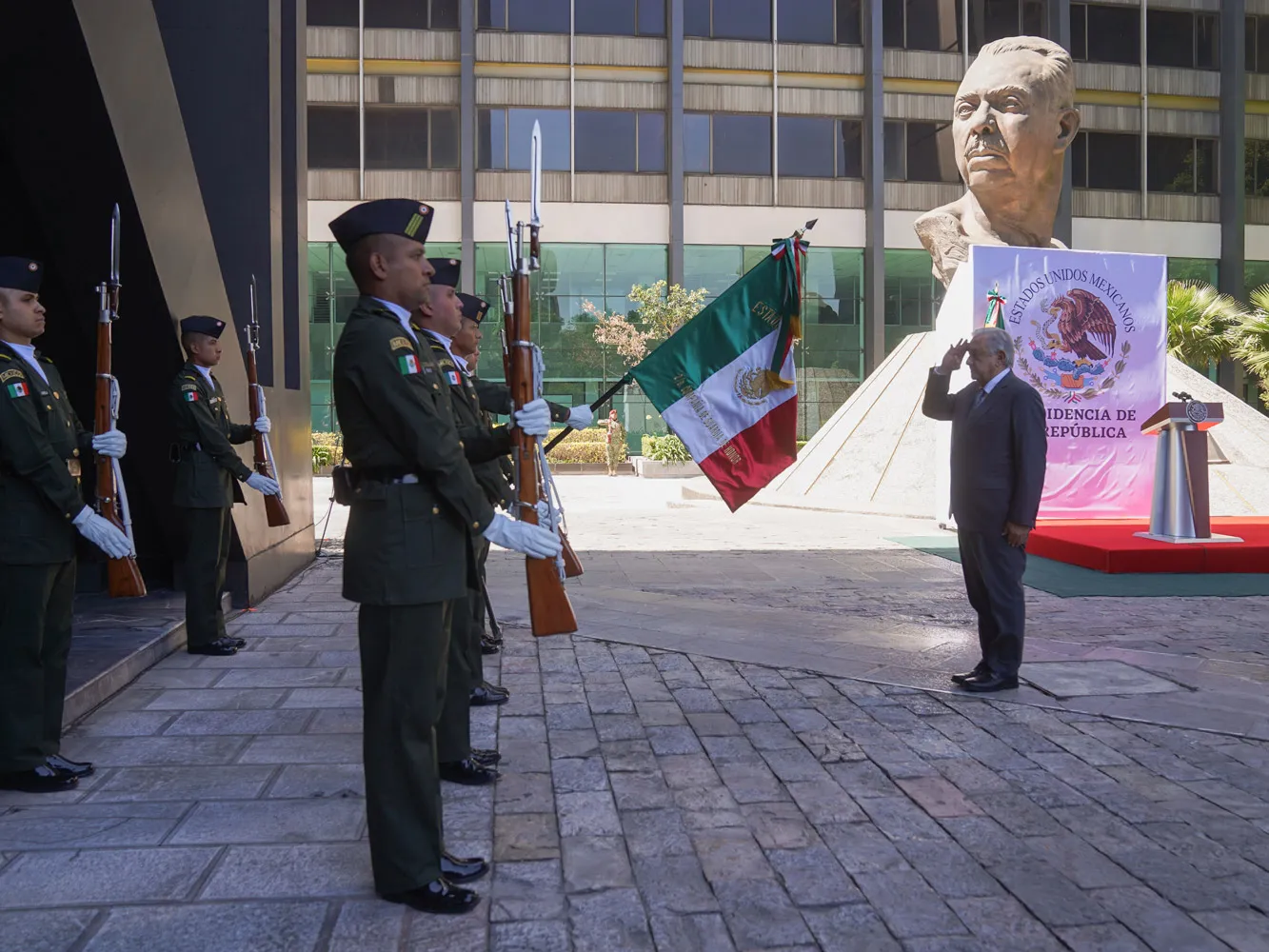 2024-03-18-Presidente-AMLO-86-Aniversario-de-la-Expropiacion-Petrolera-Foto-02