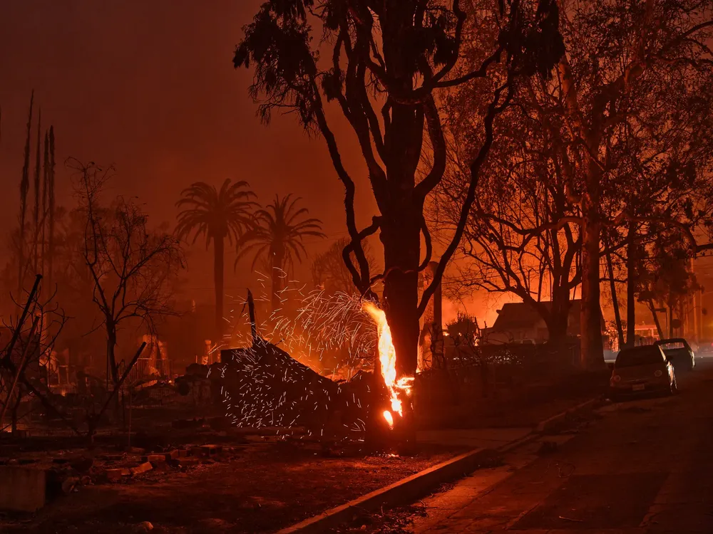 09CALIFORNIA-FIRES-update-cwvl-superJumbo