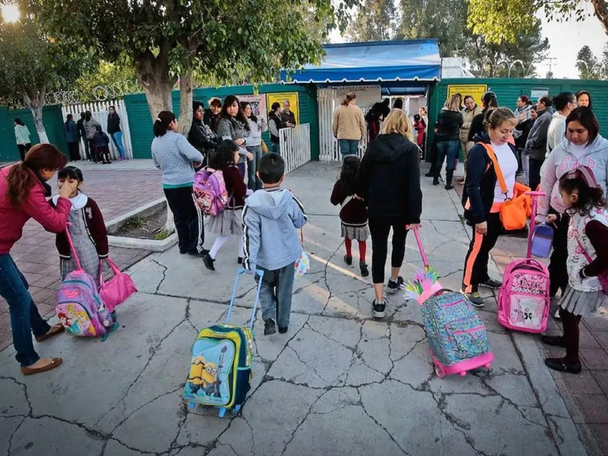 regresan_a_clases_los_alumnos
