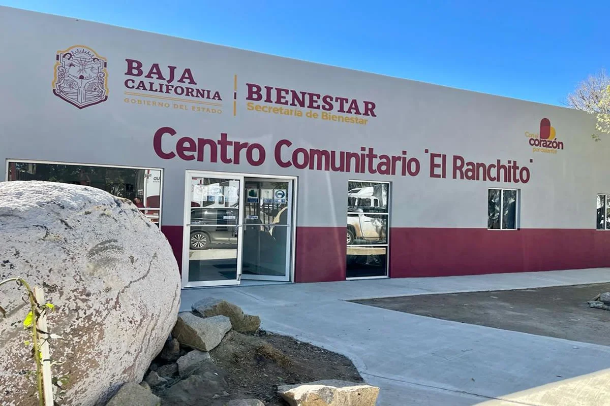 Centros