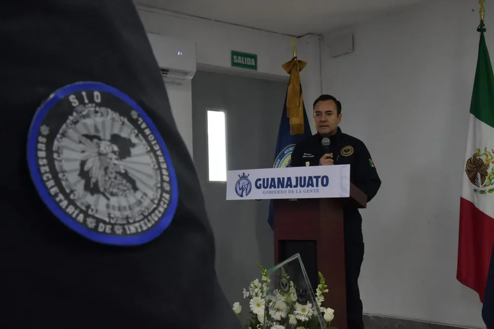 800-horas-para-estar-listos-cuando-más-se-necesita-concluyen-30-policías-especialización-táctica-en-Guanajuato-1-2048x1366