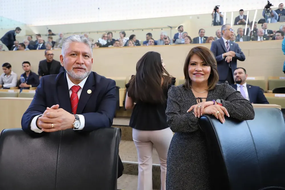 Alejandro Arias y Ruth Tiscareño